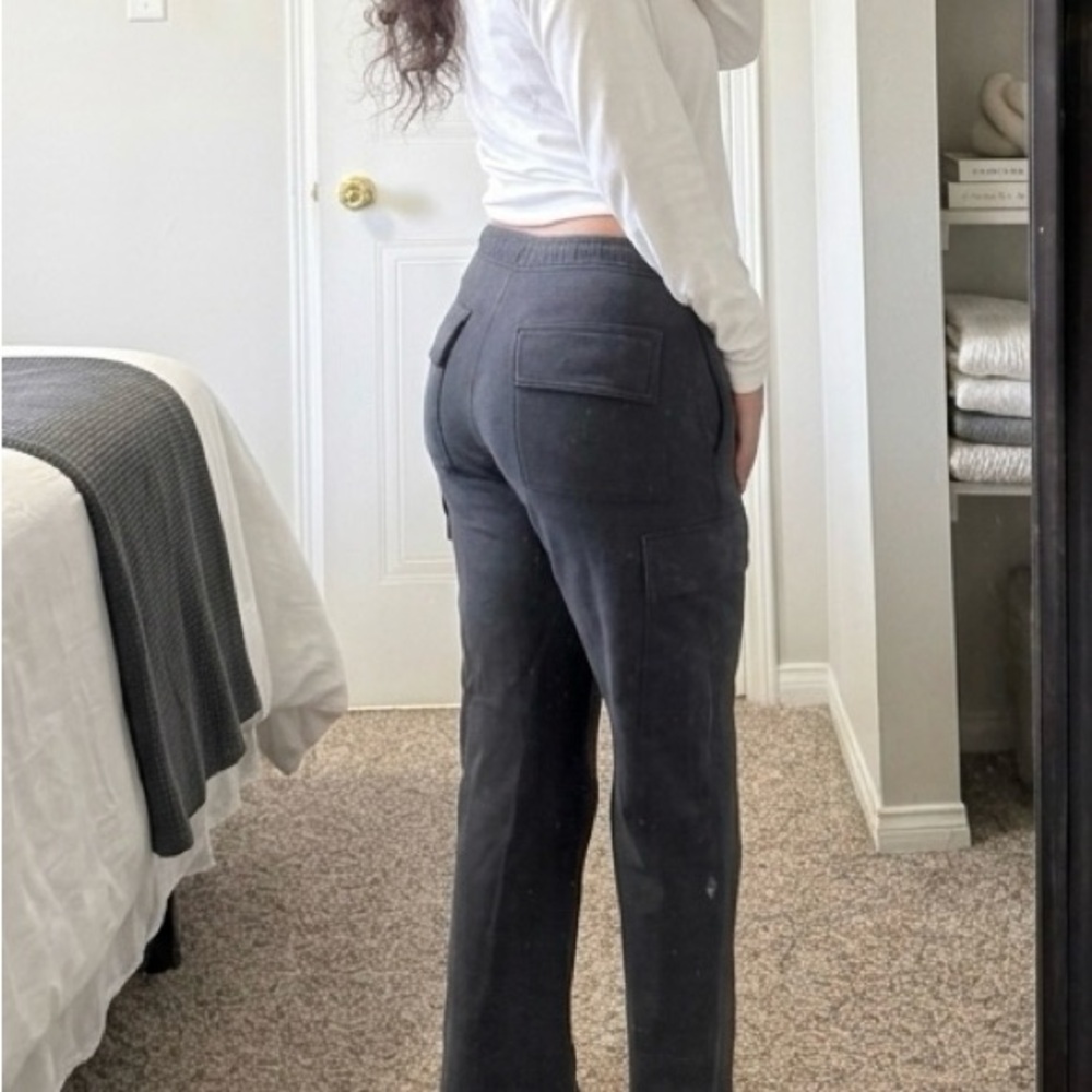 Aritzia Mega Cargo Pants in soft Black